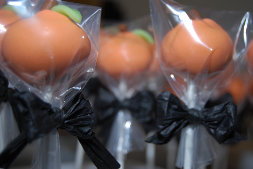 Pumpkin Cake Pops